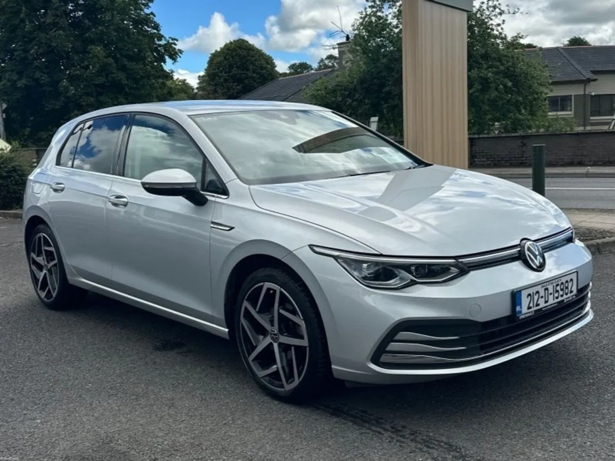 Volkswagen Golf 1.5 eTSI 130HP Style DSG MHEV - Image 1