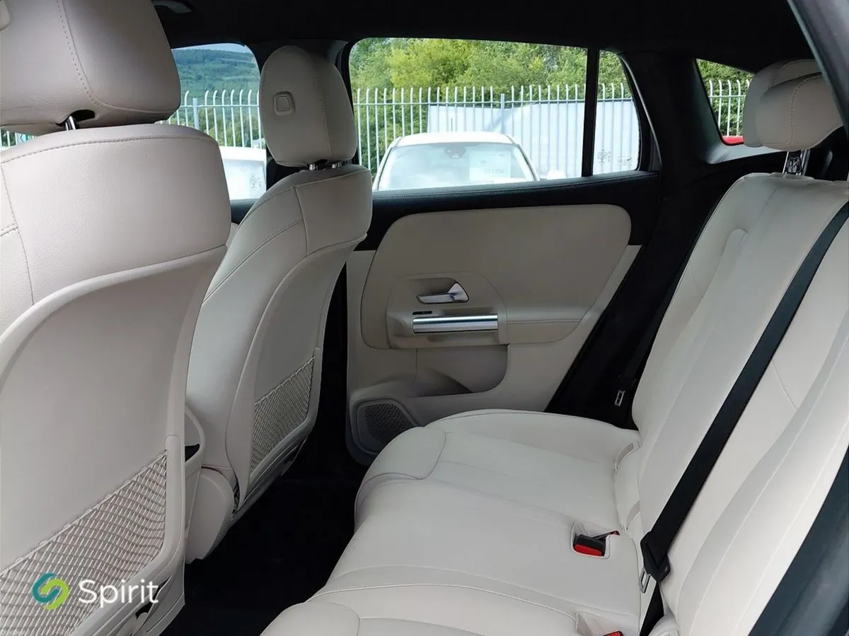 Mercedes-Benz GLA GLA PHEV 250e  AUTO PHONE MICK O - Image 5