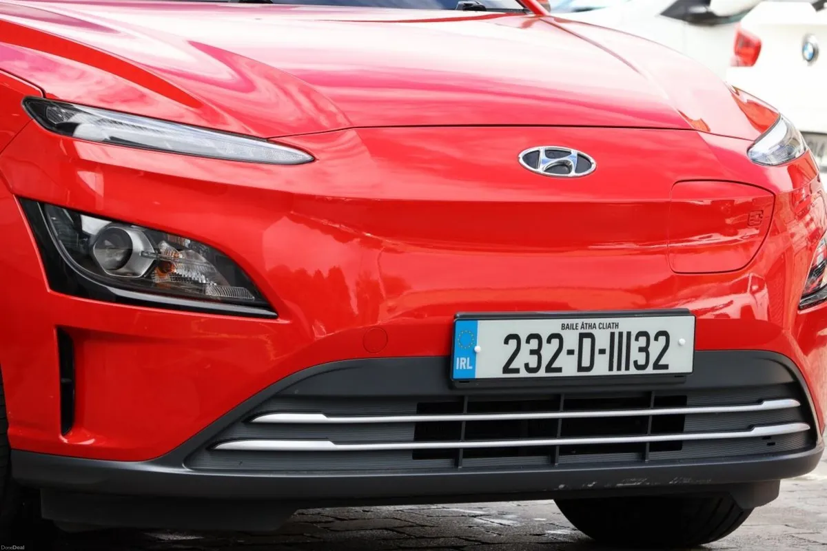 Hyundai KONA Kona EV Premium 39 kWh Leather Seats - Image 4