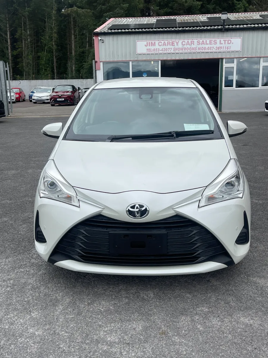 2017-1 Toyota Yaris - Image 2
