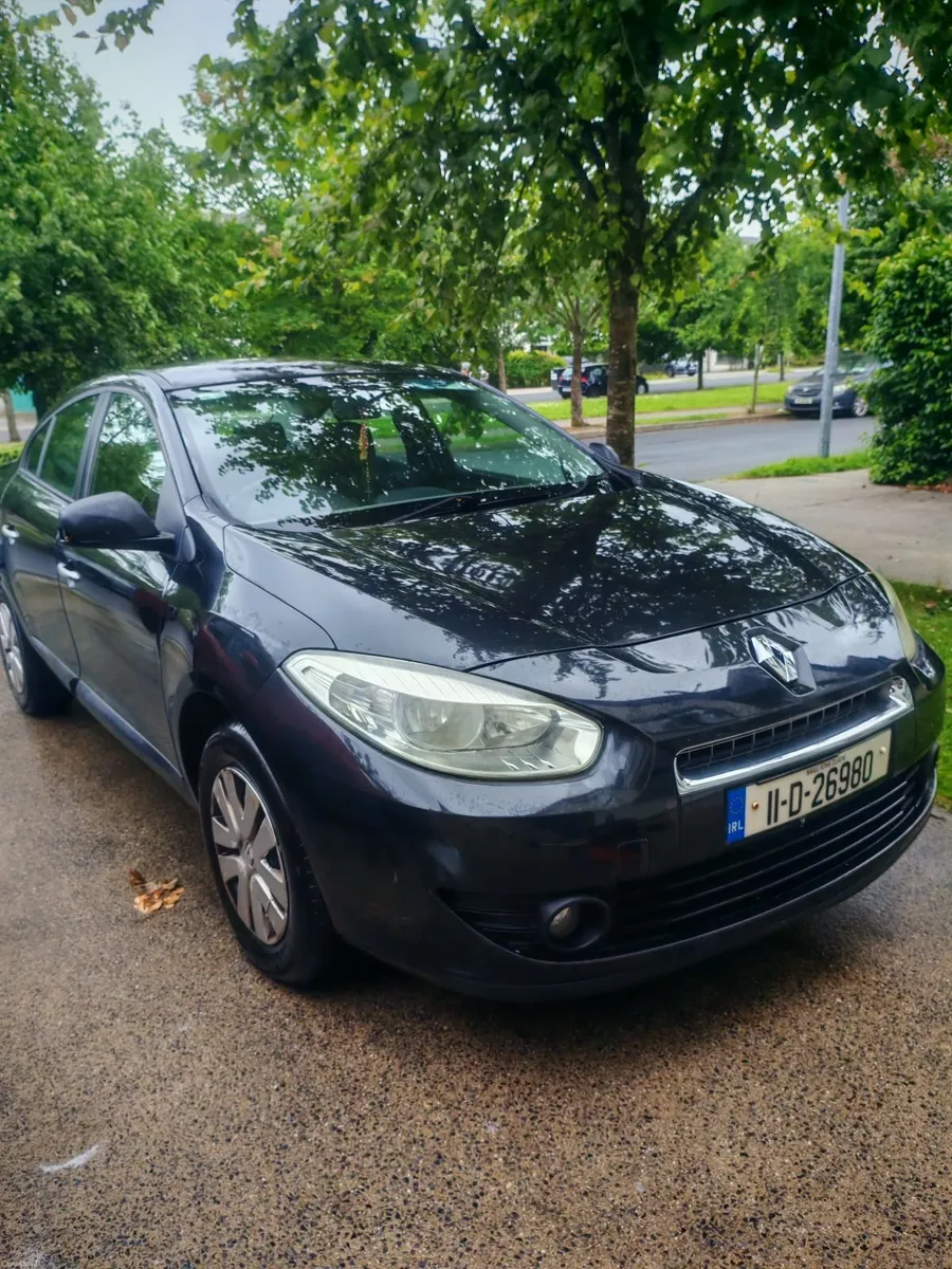 Renault Fluence 2011 - Image 1