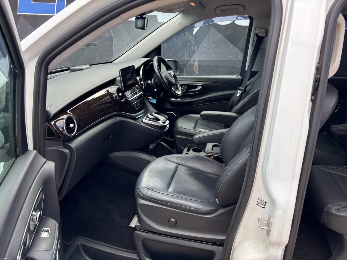 Mercedes-Benz V Class Avantgarde  Automatic 2016 - Image 6
