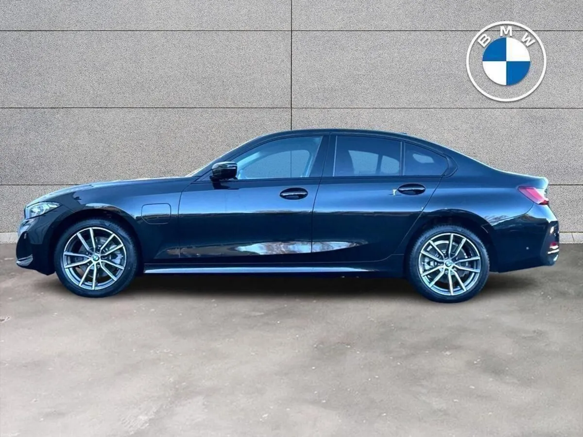 BMW 3-Series 330e Sport Saloon - Image 3