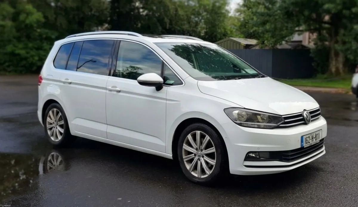 2016 Volkswsgen Touran - Image 1