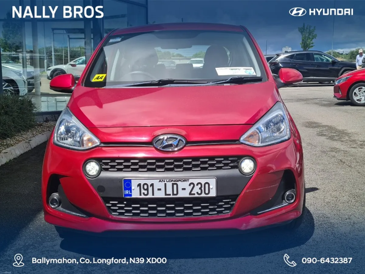 Hyundai i10 DELUXE 4DR - Image 2