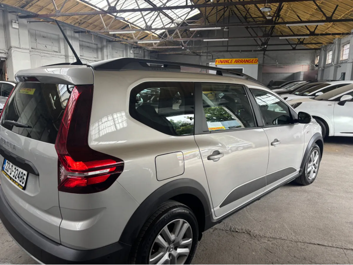 Dacia Jogger COMFORT TCE 110 5DR 7 seater - Image 4