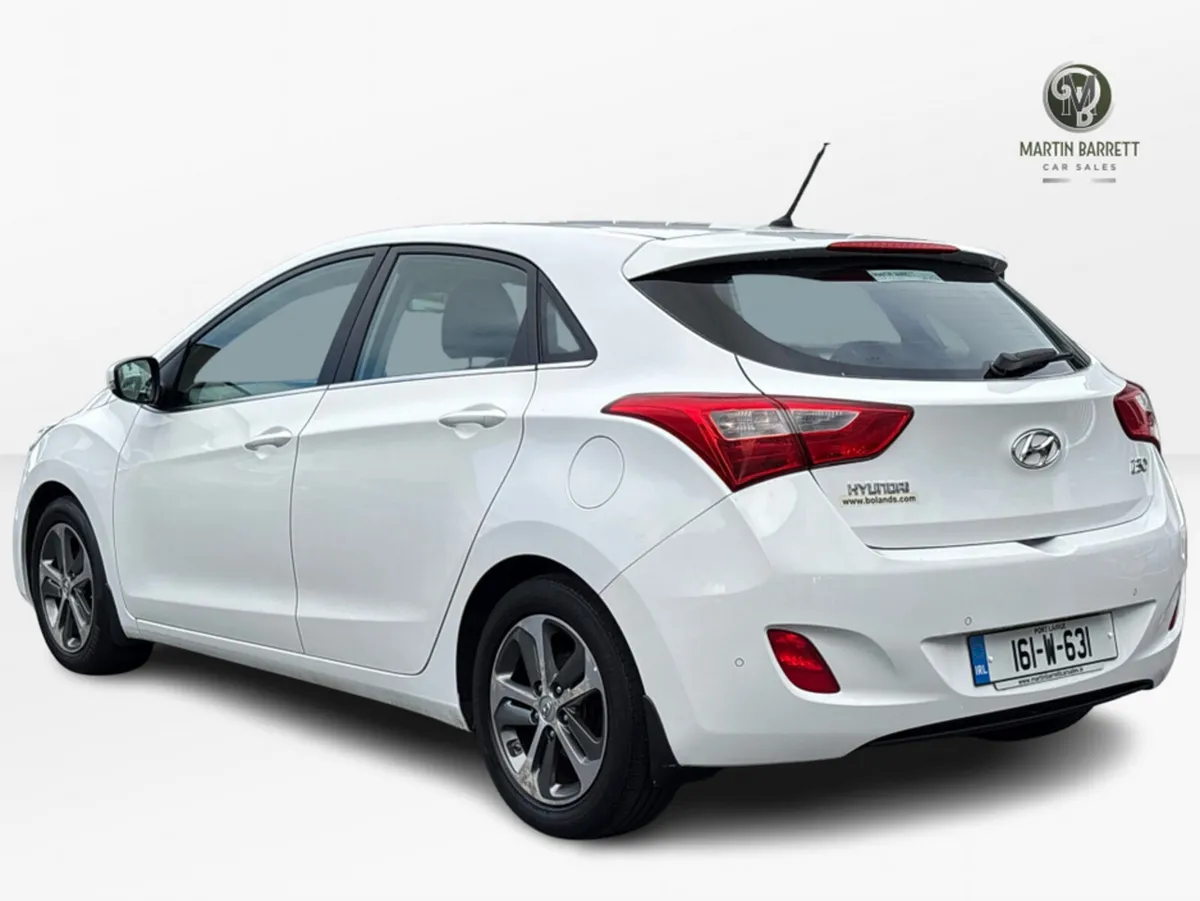 Hyundai i30 DELUXE 4DR 5DR - Image 4