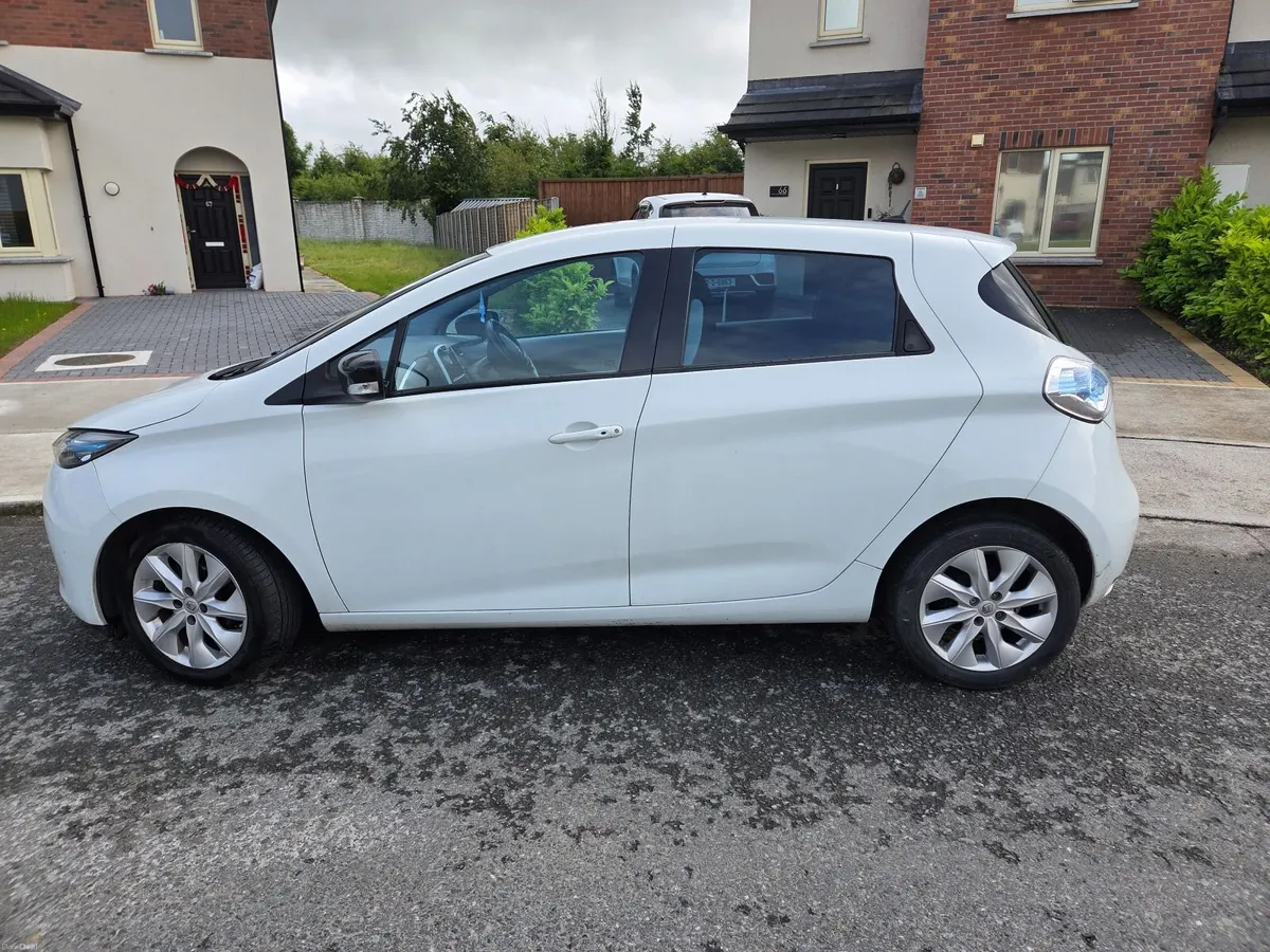 Renault  Zoe Dynamique 2015 - 22KWH Model - Image 4