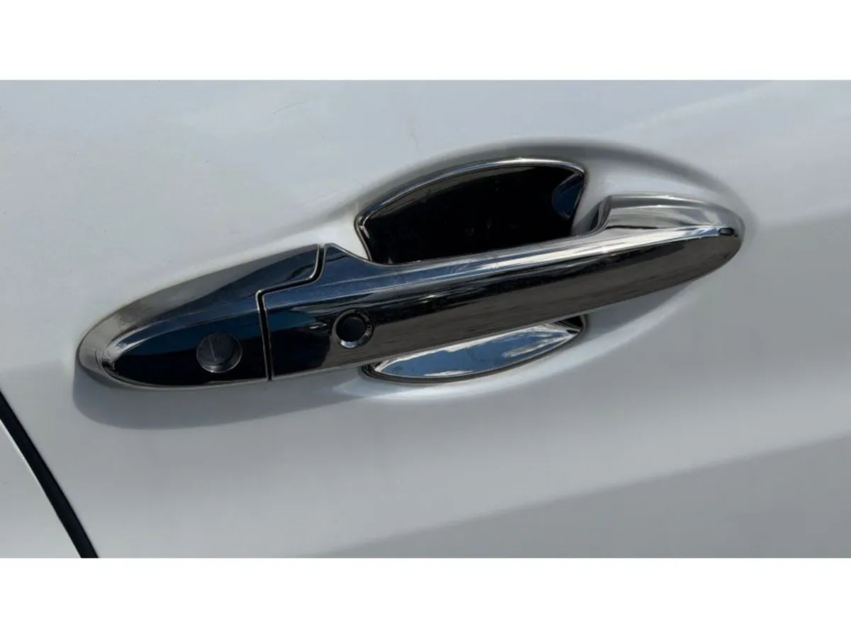 Honda Vezel 172 Hybrid RS HondaSensing - Image 2