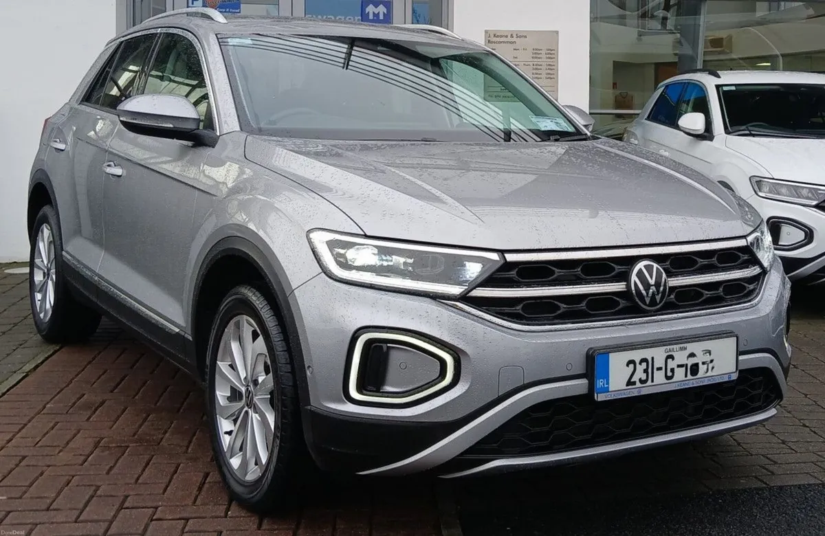 Volkswagen T-Roc Style 2.0 TDI 116HP  **REAR VIEW - Image 1