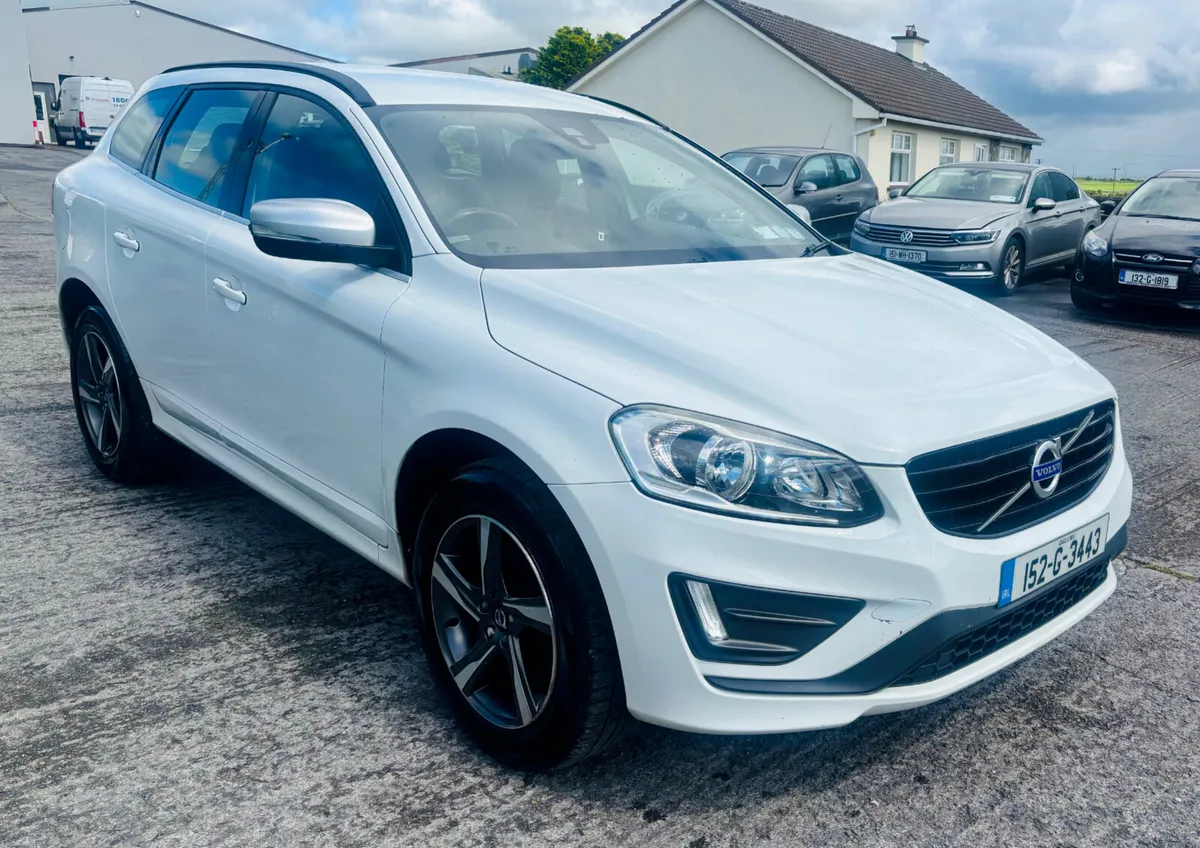 2015 Volvo XC60 2.0L Diesel R DESIGN - Image 3