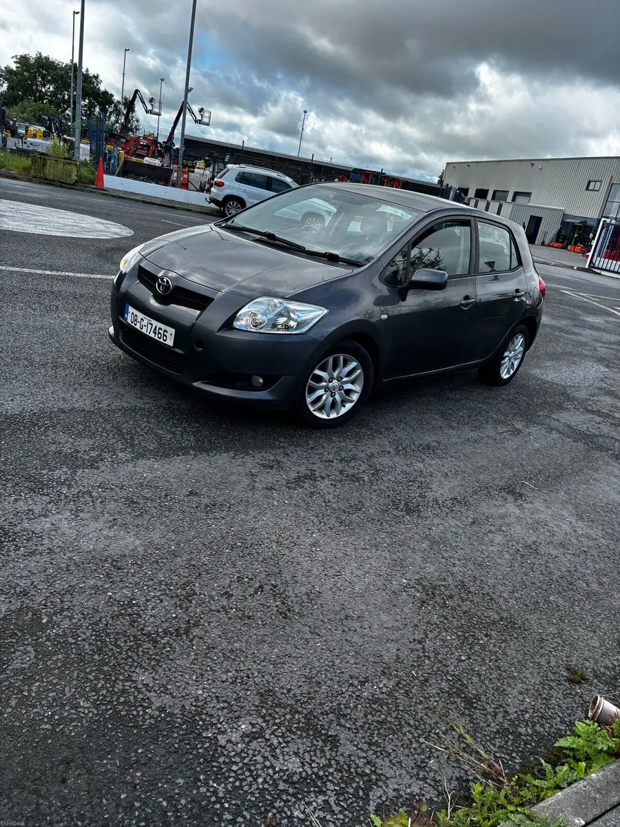Toyota Auris - Image 1