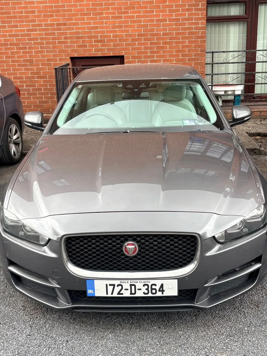 Jaguar XE 2017 - Image 6