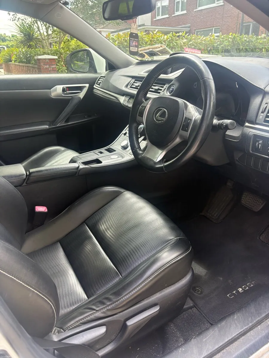 Lexus CT200h 2013 - Image 6