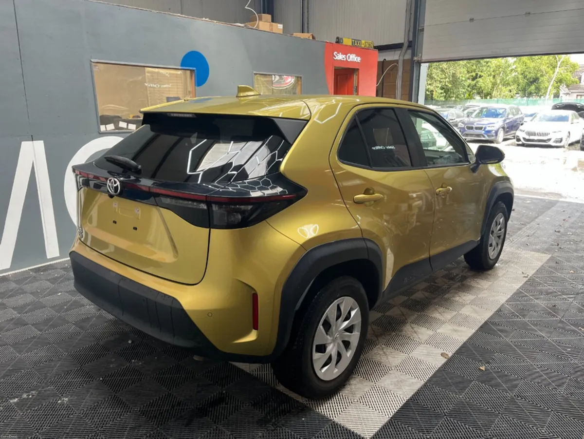 Toyota Yaris Cross 2021 TOYOTA YARIS CROSS HYBRID - Image 2