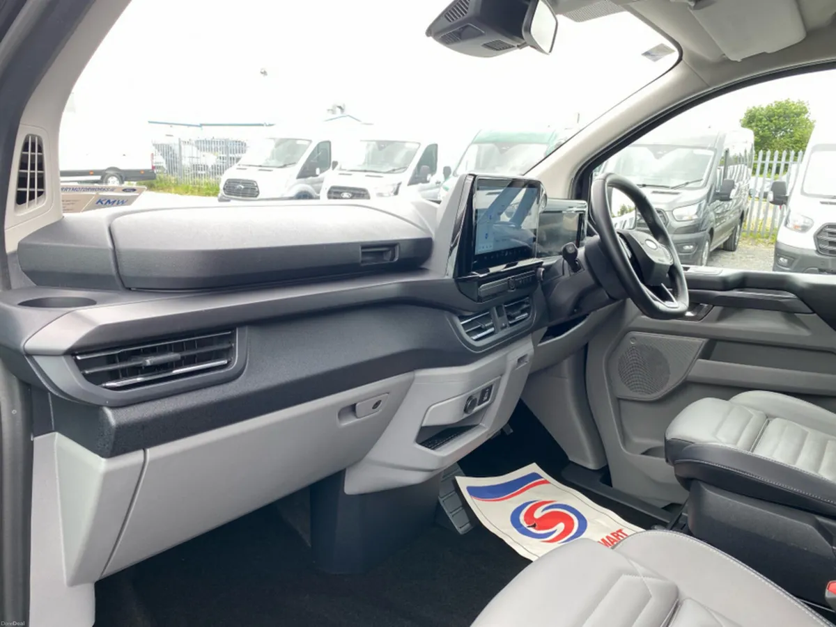 Ford Tourneo Custom 2.5 LWB Limited 232 BHP Automa - Image 4