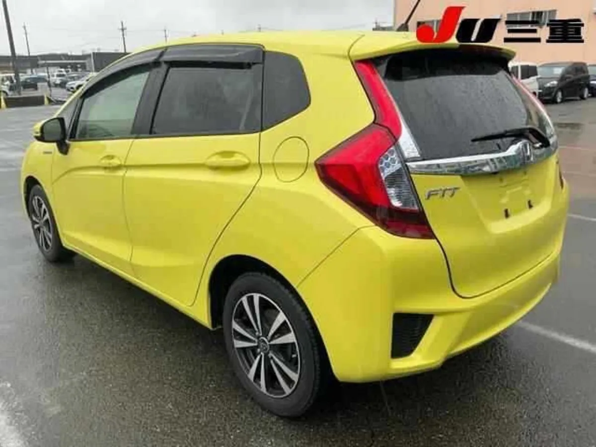 2014 Honda Fit Hybrid Automatic arriving soon - Image 2