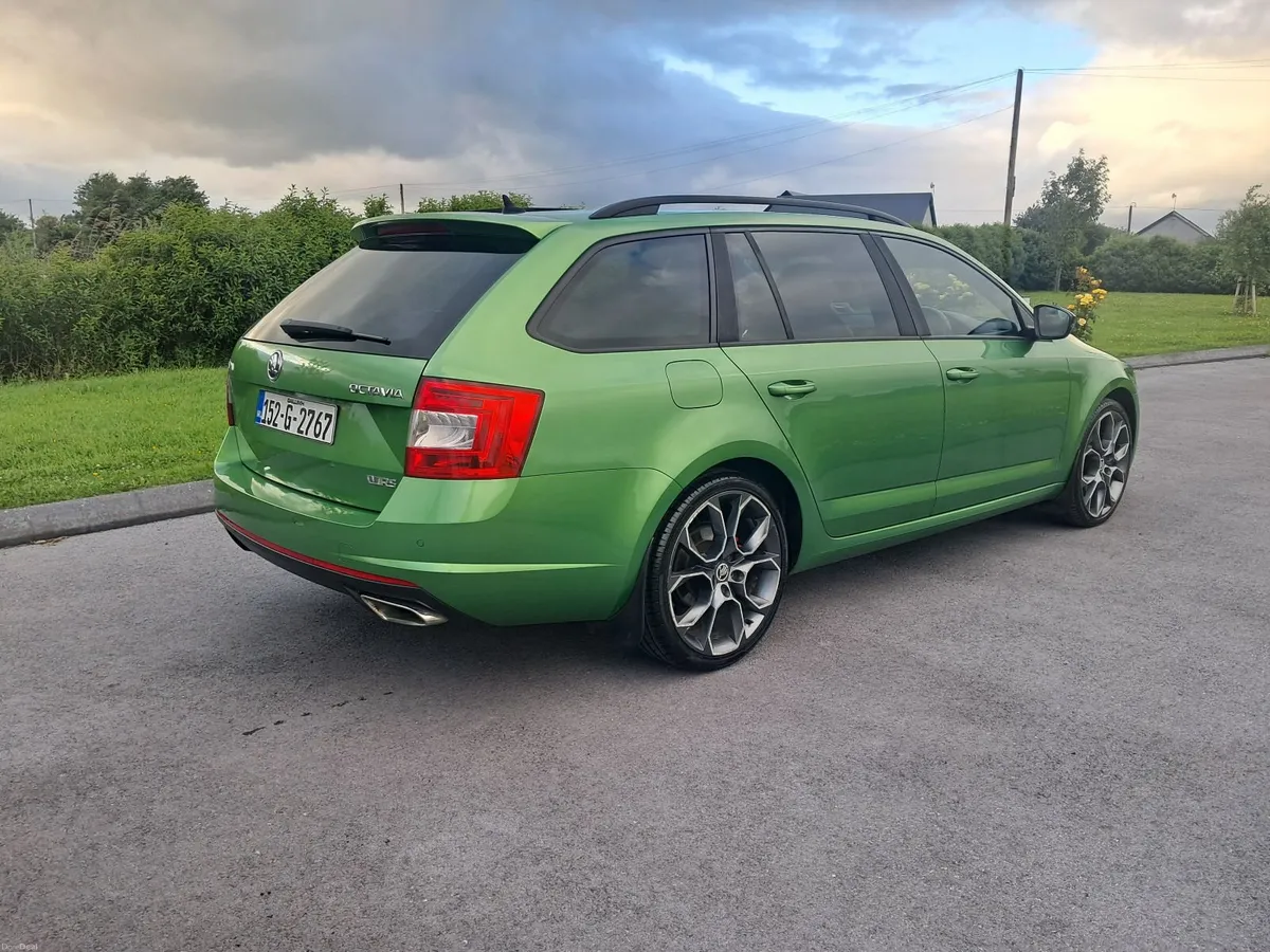 152 Skoda Octavia VRS Combi - Image 2