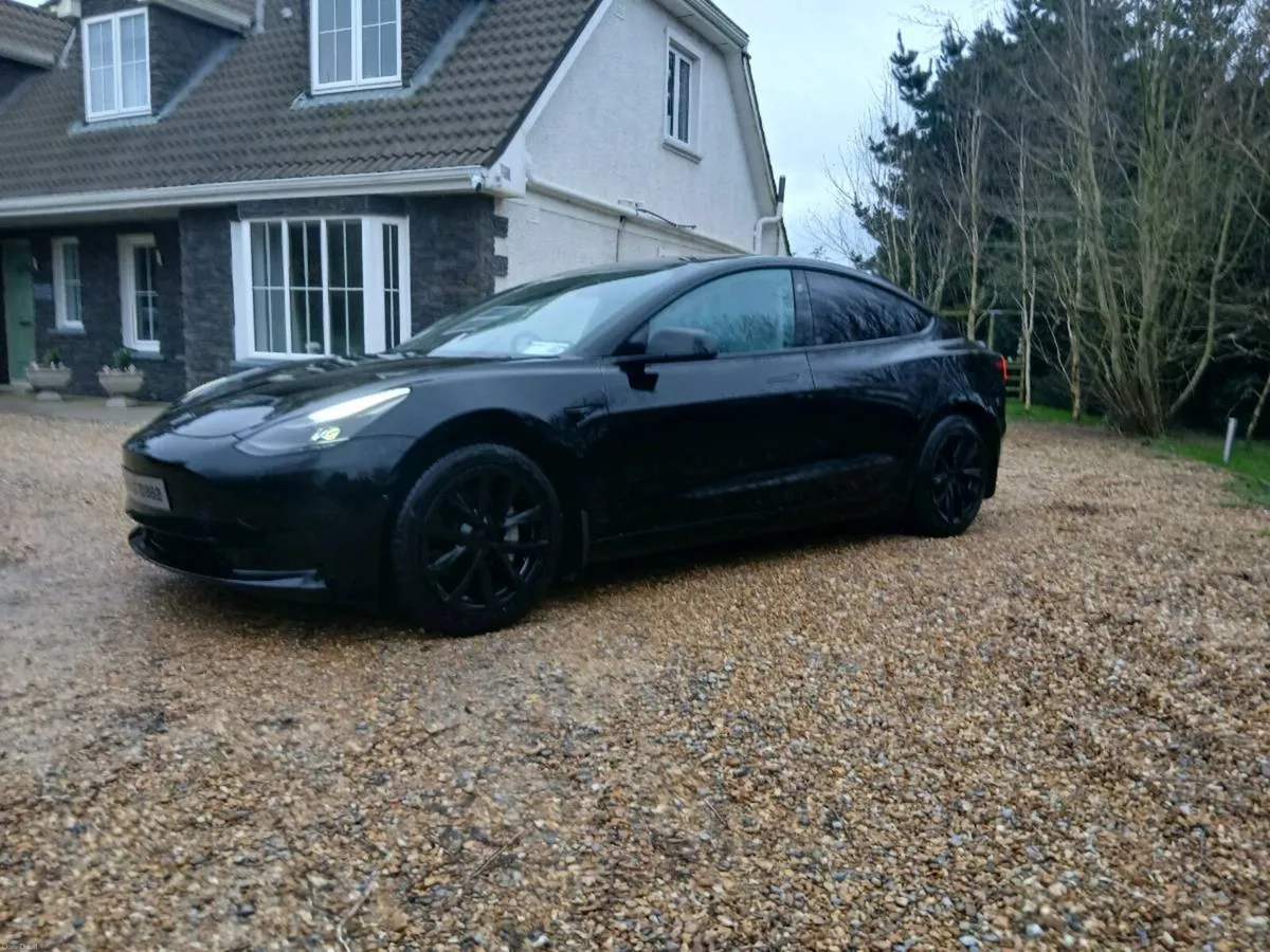 2022 Tesla Model 3 SR with Heatpump - Image 3