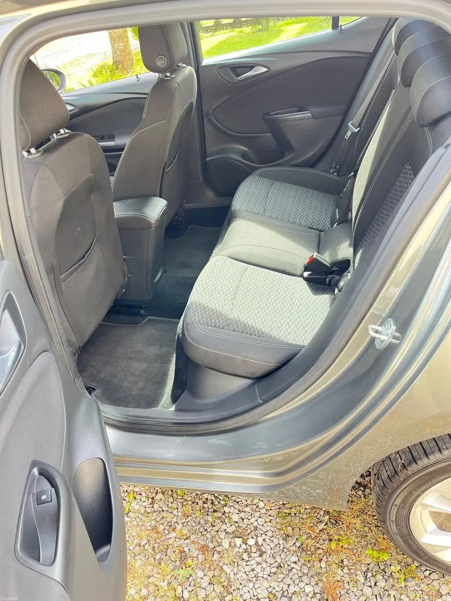 Vauxhall Astra 2017 - Image 4