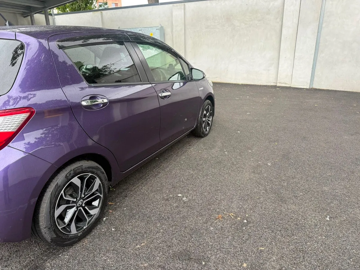 2019 toyota yariz/vitz 1.5 hybrid automatic - Image 6