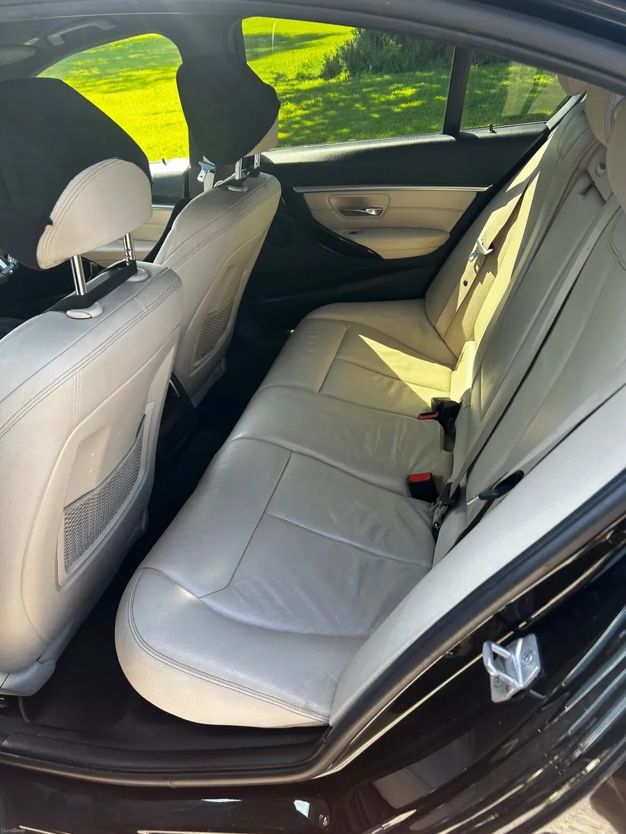 2017 BMW 3-Series - Image 4