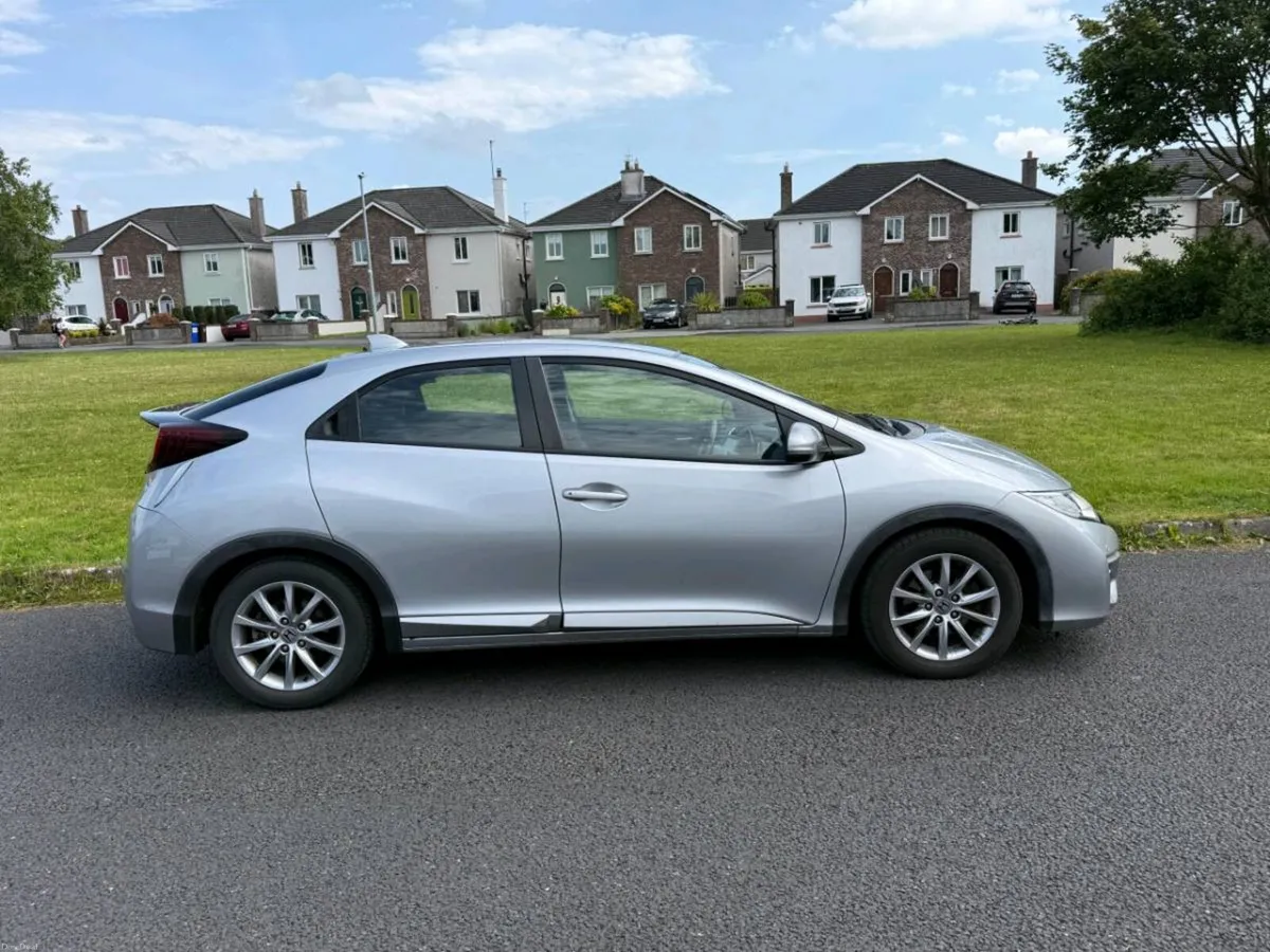 Honda Civic 2016 diesel - Image 3