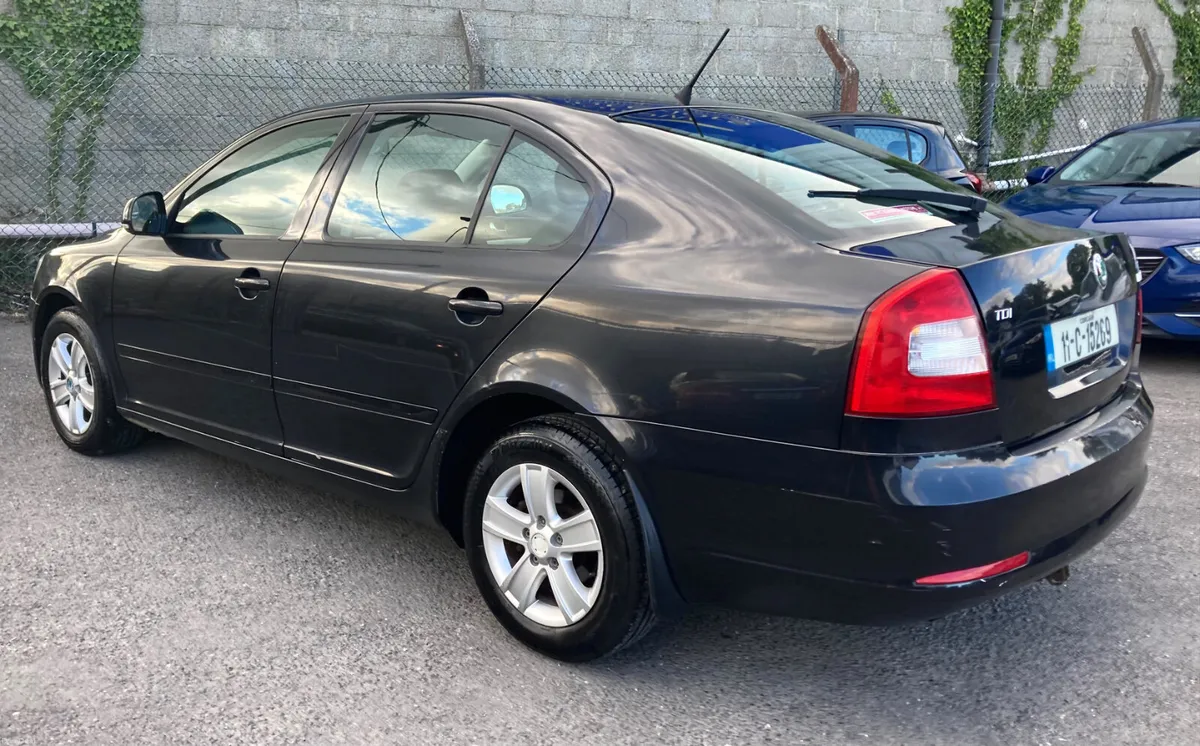 Skoda Octavia 1.6 Tdi Exclusive Edition - Image 4