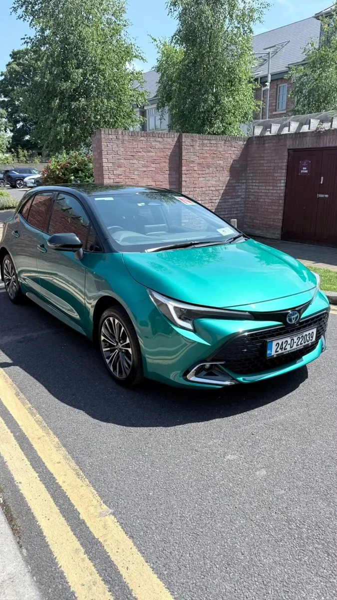 Toyota Corolla LUNA SPORT HB 4DR AUTO - Image 1