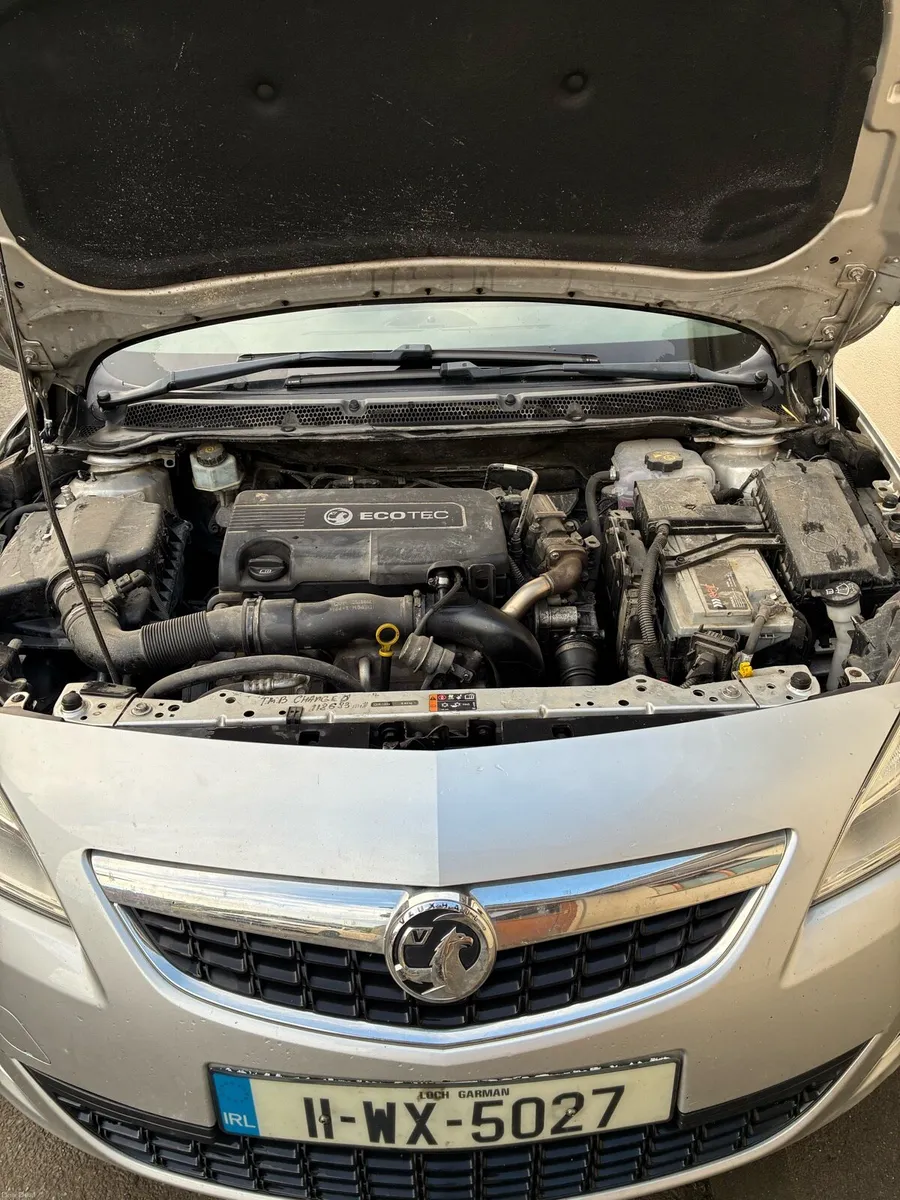 Opel astra vauxhall estate 2011 - Image 2