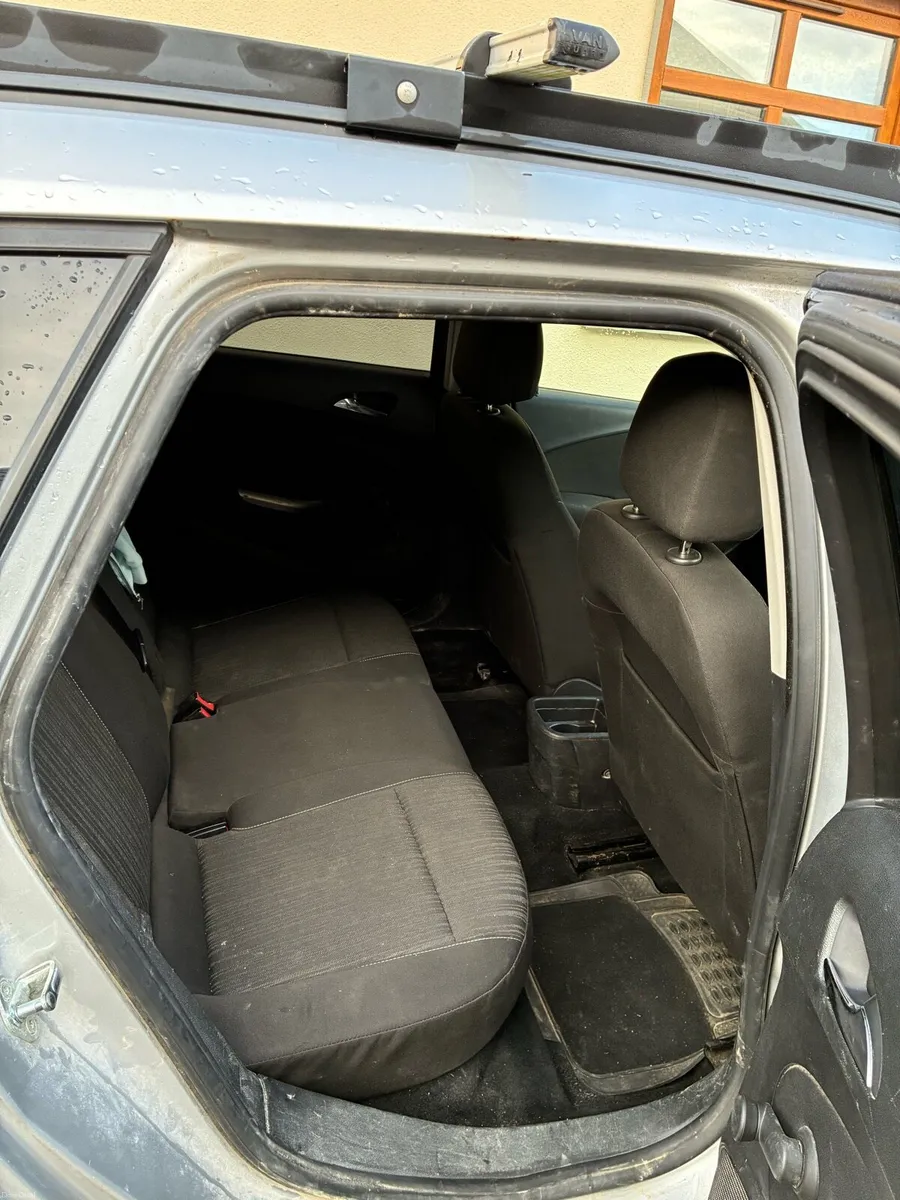 Opel astra vauxhall estate 2011 - Image 6