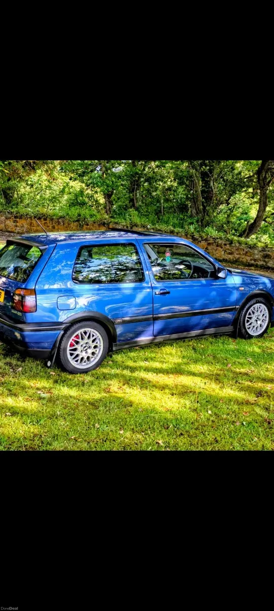 Volkswagen Golf GTI 2.0 8V - Image 2