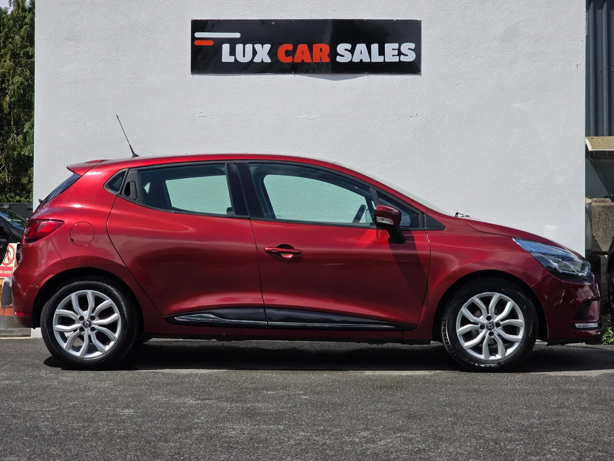 2019 Renault Clio 0.9 TcE DYNAMIQUE // SAT NAV - Image 2