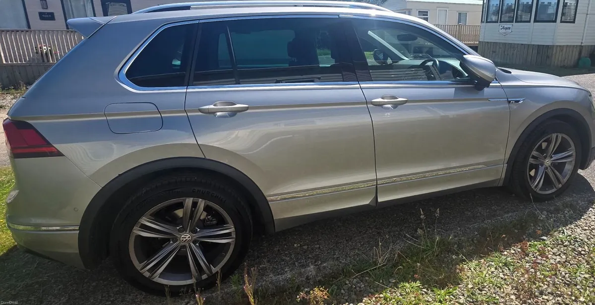 Volkswagen Tiguan 2018 - Image 2
