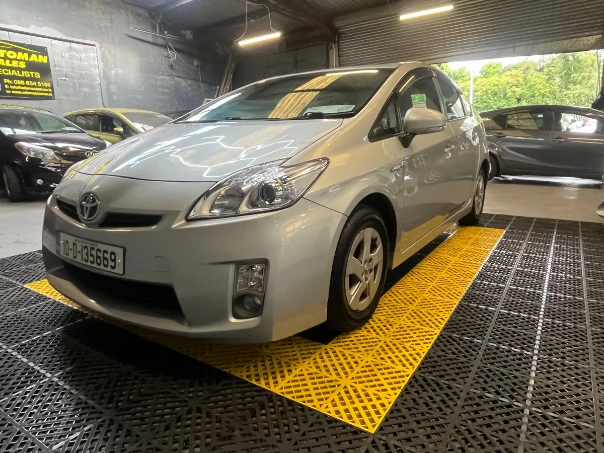 Toyota Prius 2010 - Image 2
