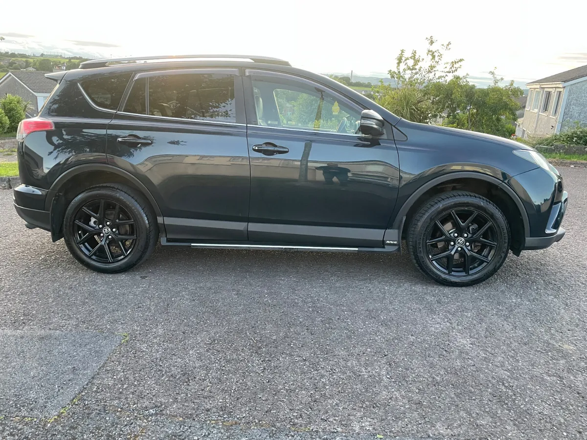 TOYOTA RAV4 2018 SOL 2.0 D4D NCT 08/28 TAX 07/26 - Image 3