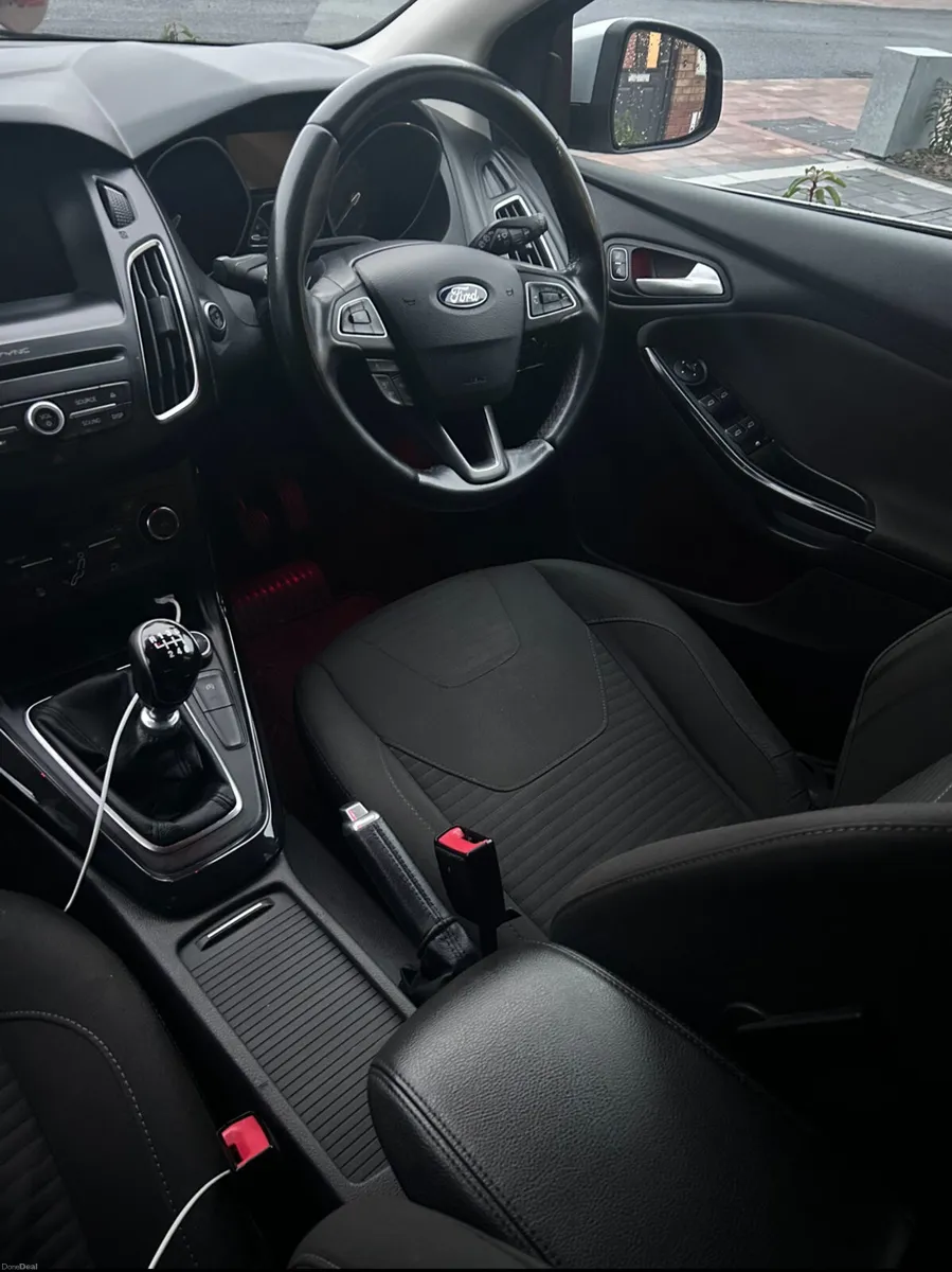 Ford focus 2017 1.5tdci Titanium model 95bhp - Image 3