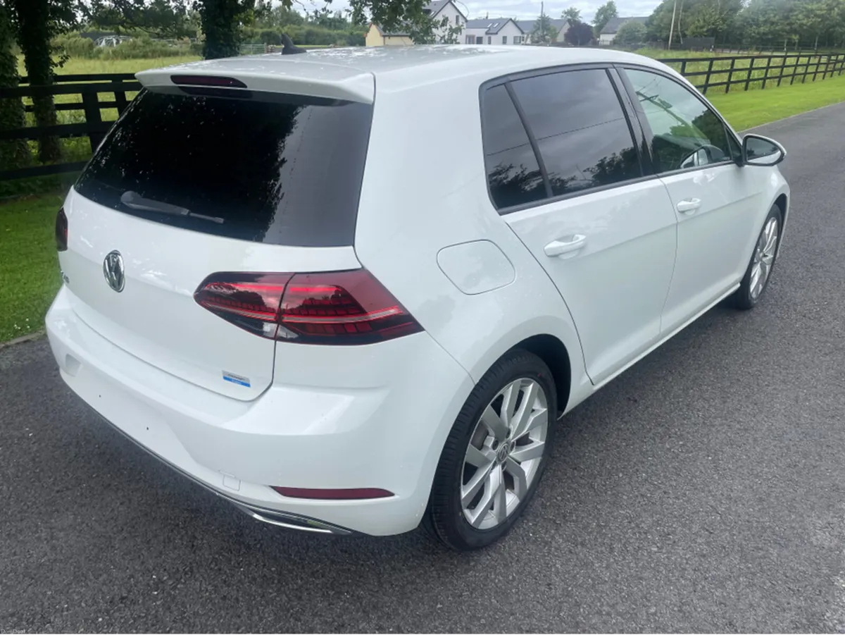 Volkswagen Golf Hatchback highline - Image 4