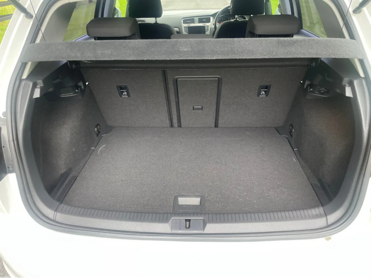 Volkswagen Golf Hatchback comfortline - Image 5