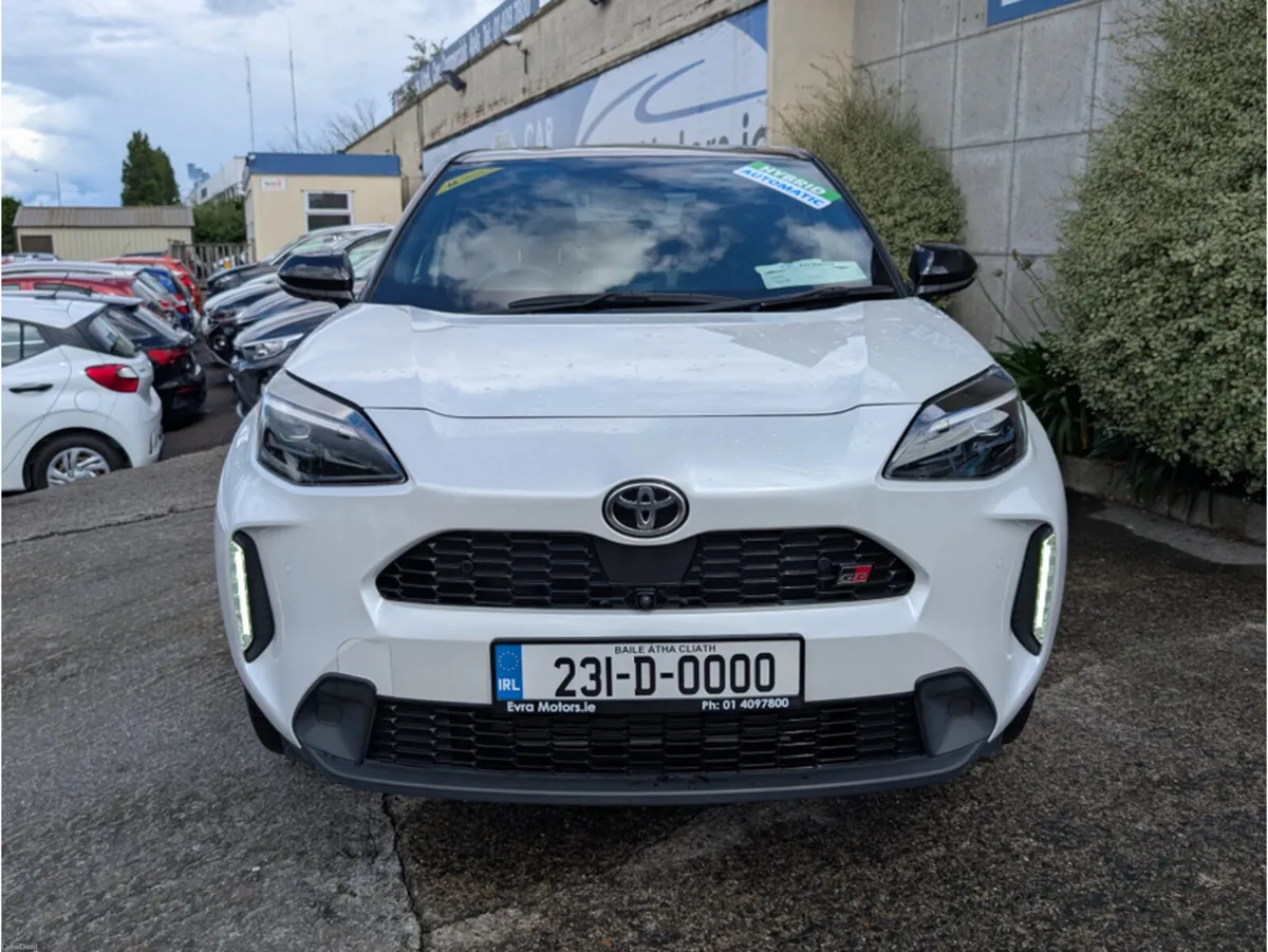 Toyota C-HR GR SPORT AUTOMATIC HYBRID 1.8 PETROL / - Image 2