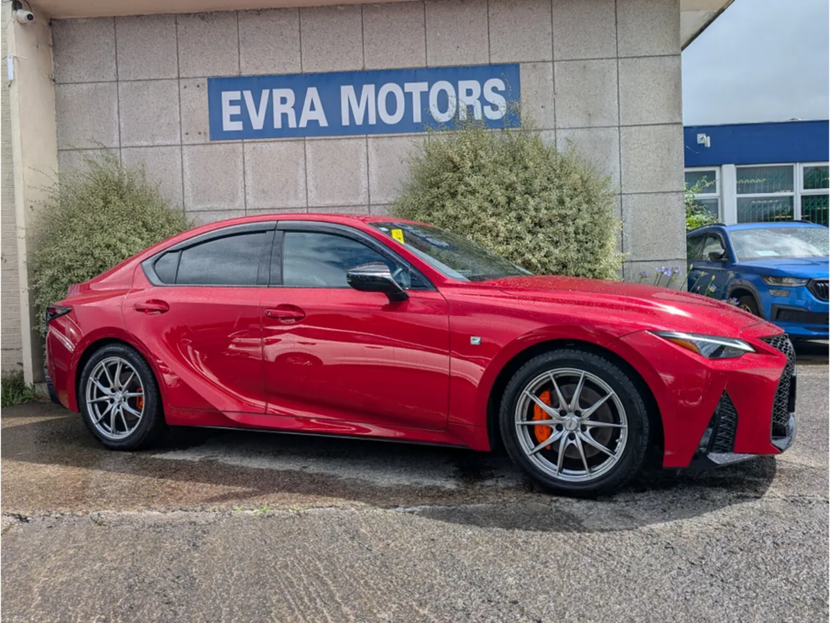 Lexus IS F SPORT MODE BLACK 3 HYBRID AUTOMATIC 2.5 - Image 3