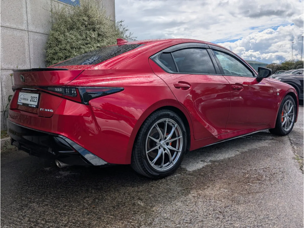 Lexus IS F SPORT MODE BLACK 3 HYBRID AUTOMATIC 2.5 - Image 6