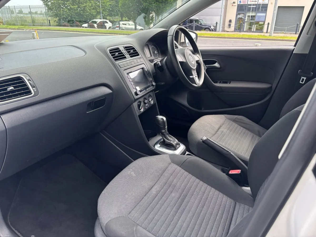 Volkswagen Polo DBA-6RCBZ 5DR AUTO - Image 3