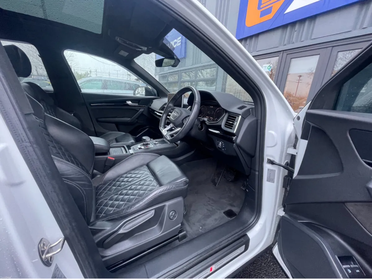 Audi Q5 2.0TFSIE 50 QTIP 5DR BLACK EDITION - Image 6