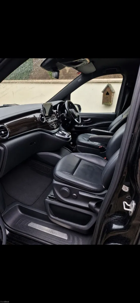 Mercedes-Benz V-Class 2017 - Image 4