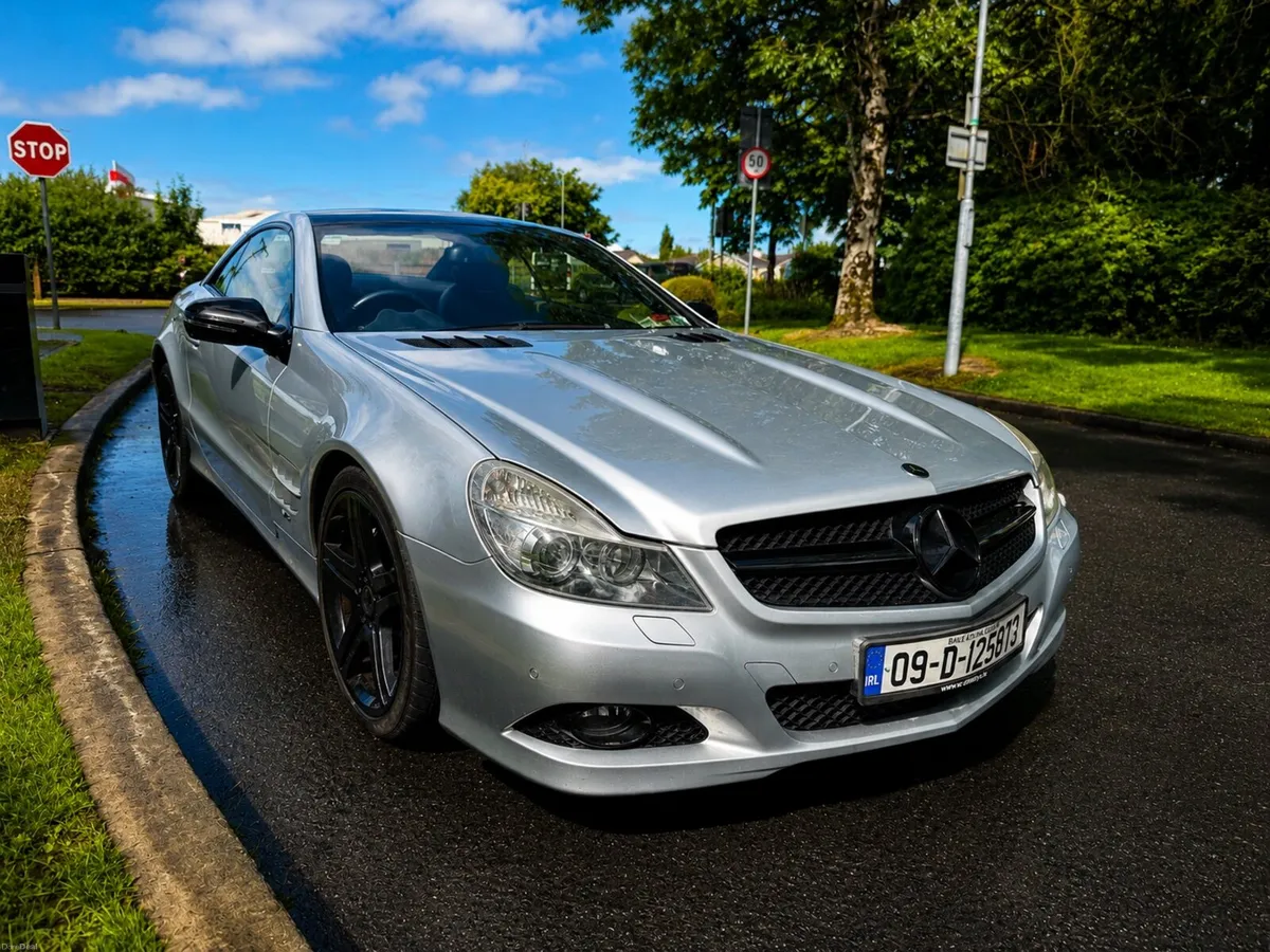 Mercedes-Benz SL350 Facelift – Very Low Mileage - Image 3