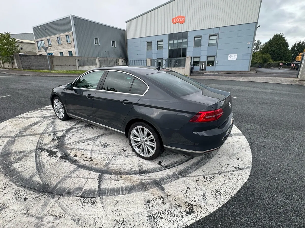 Vw Passat Highline TDI - Image 4