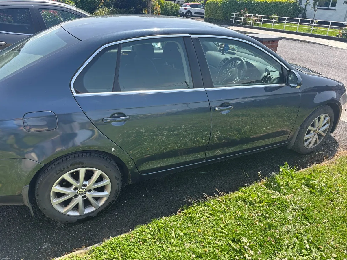 Volkswagen Jetta 2010 1.6 NEW NCT - Image 3