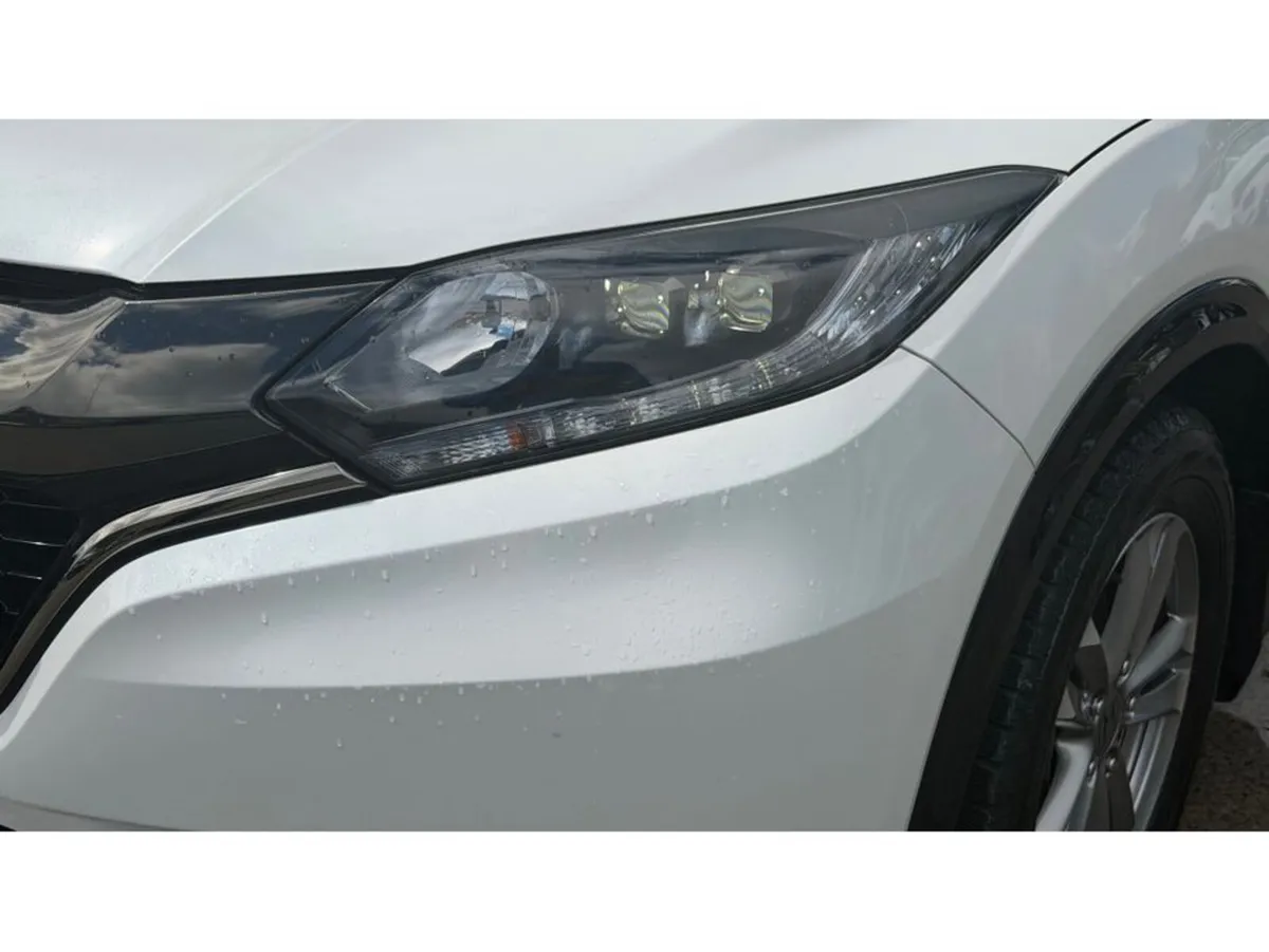 Honda Vezel Hybird RS HondaSensing - Image 2