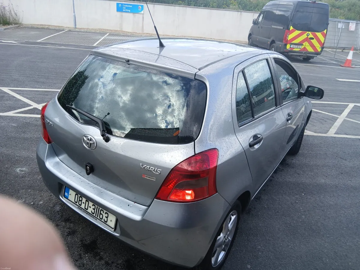 Toyota YARIS STRATA - Image 4